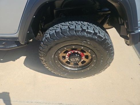 Used 2022 Jeep Wrangler Unlimited Rubicon w/ Cold Weather Group image 11