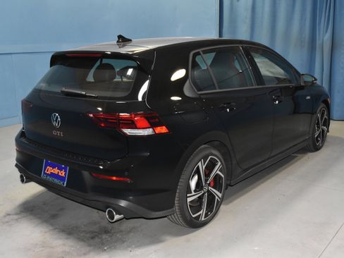 New 2026 Volkswagen GTI SE FWD image 19