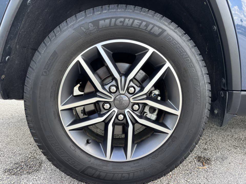 Used 2021 Jeep Grand Cherokee Limited RWD image 42