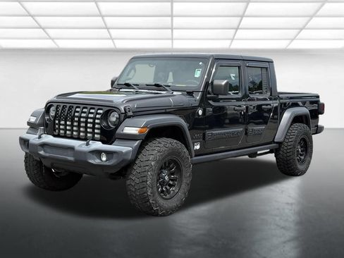 Used 2020 Jeep Gladiator Sport w/ Quick Order Package 24S AWD/4WD image 2