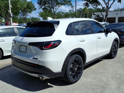 Used 2025 Honda HR-V Sport image 7