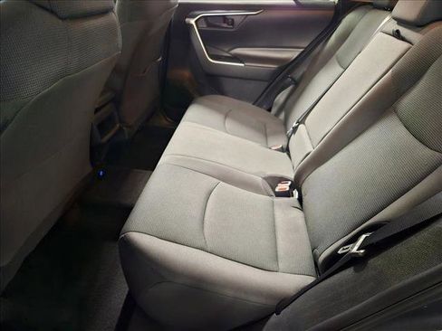Used 2020 Toyota RAV4 LE image 16