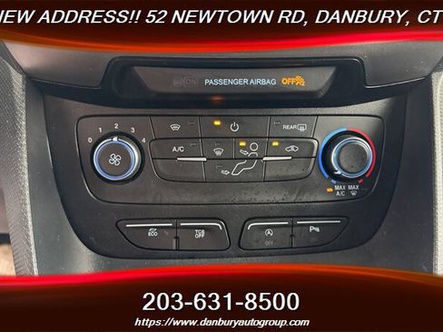 Used 2022 Ford Transit Connect XLT FWD image 21