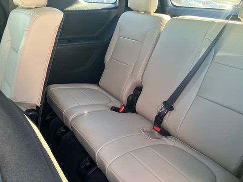 Used 2022 Chevrolet Traverse LS w/ Midnight/Sport Edition image 36