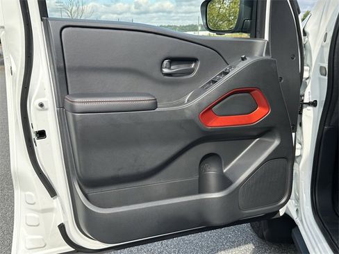 New 2026 Nissan Frontier PRO-4X w/ Pro-4x Convenience Package image 11