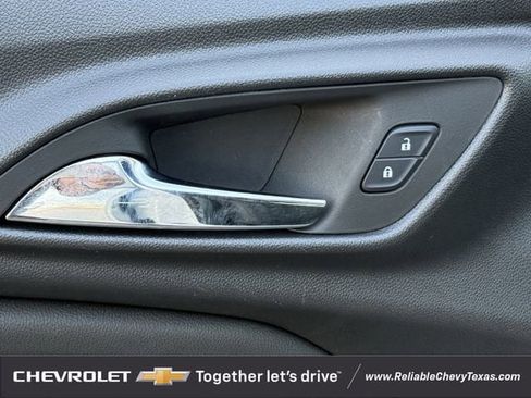 Certified 2024 Chevrolet Trax RS w/ Sunroof Package image 27