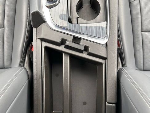 Certified 2023 Buick Enclave Essence image 25