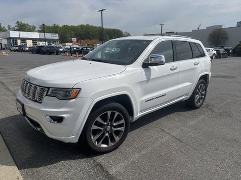 Used 2017 Jeep Grand Cherokee Overland image 1
