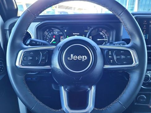 Used 2024 Jeep Wrangler Unlimited Sahara AWD/4WD image 25