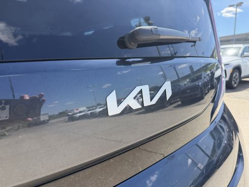 Used 2025 Kia Soul LX FWD image 8