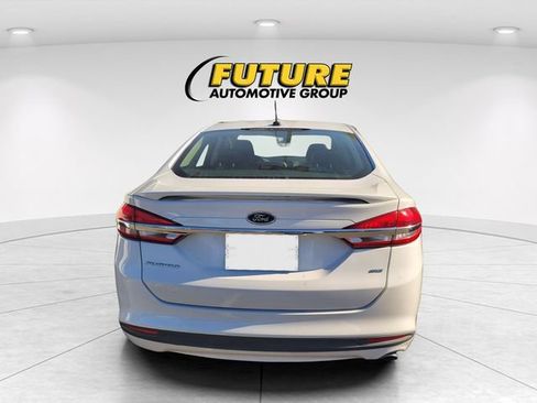 Certified 2017 Ford Fusion SE w/ Equipment Group 201A FWD image 4