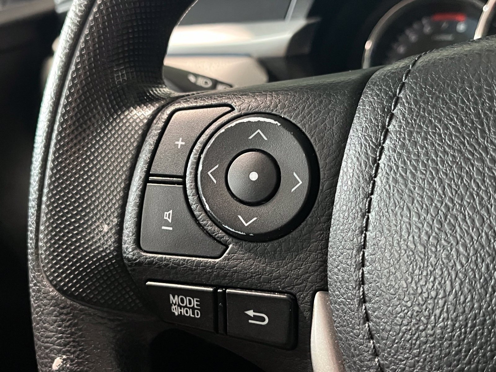 Used 2016 Toyota Corolla LE FWD image 21