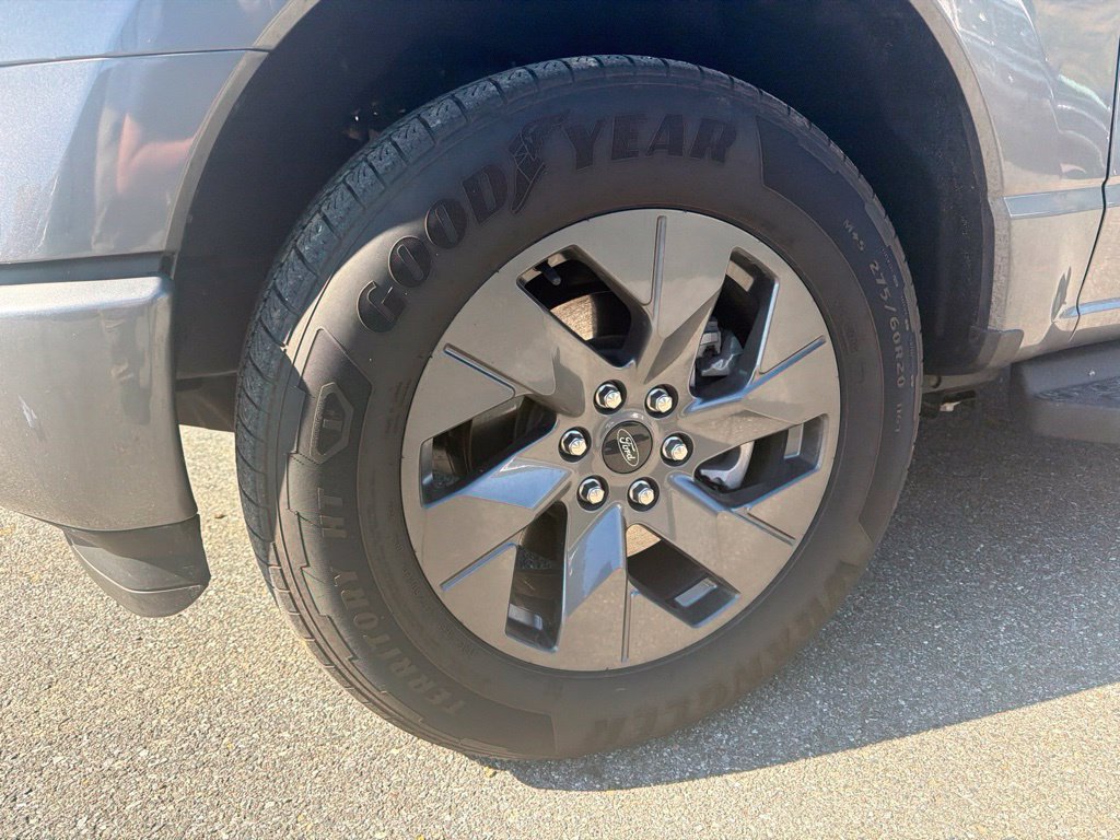 Used 2024 Ford F150 Lightning Flash AWD/4WD image 4