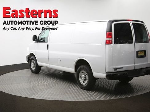 Used 2017 Chevrolet Express 2500 RWD image 64