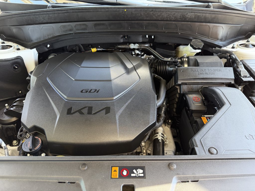 Used 2025 Kia Telluride EX w/ EX Captain's Chair Package FWD image 43