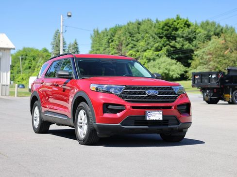 Certified 2023 Ford Explorer XLT AWD/4WD image 2