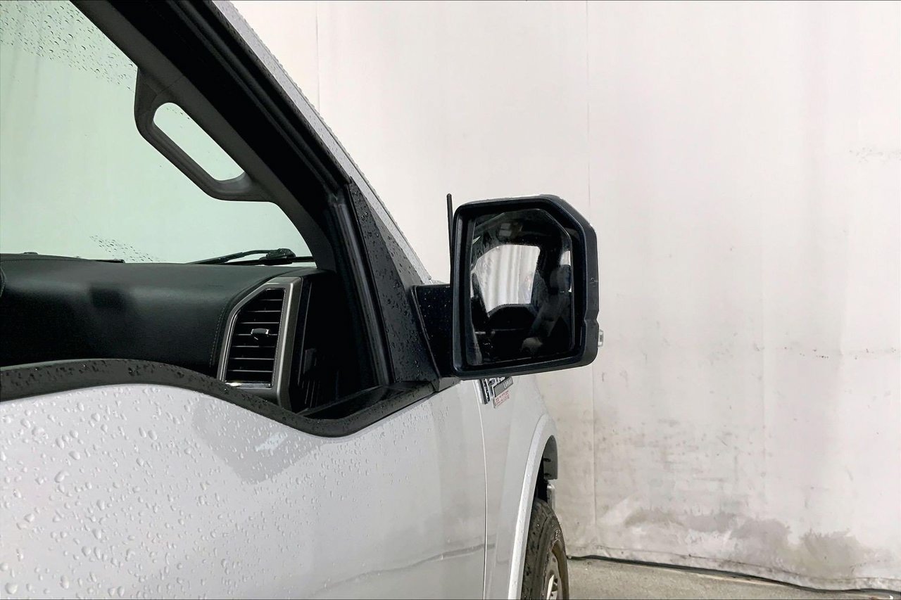 Used 2018 Ford F150 Lariat w/ Equipment Group 502A Luxury AWD/4WD image 11