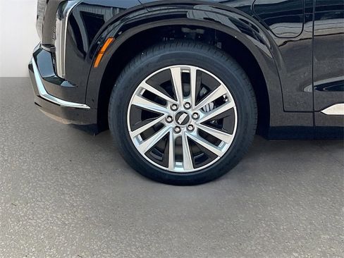 New 2026 Cadillac Vistiq Luxury image 32