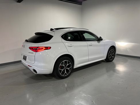 Used 2021 Alfa Romeo Stelvio Ti w/ Nero Edizione image 10