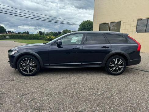 Used 2017 Volvo V90 T6 Cross Country AWD/4WD image 5