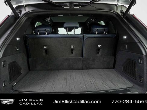 Certified 2025 Cadillac Escalade IQ Luxury 2 w/ LPO, Premium Carpet Package AWD/4WD image 31