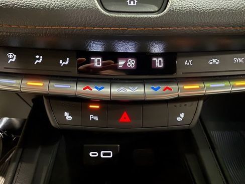 Used 2022 Cadillac XT4 Sport w/ Safety Alert Package AWD/4WD image 19