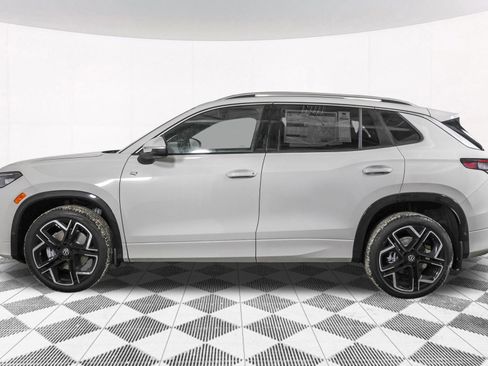 New 2026 Volkswagen Tiguan SEL R-Line image 17