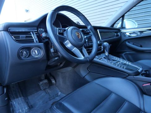 Certified 2021 Porsche Macan GTS w/ Sport Chrono Package image 4