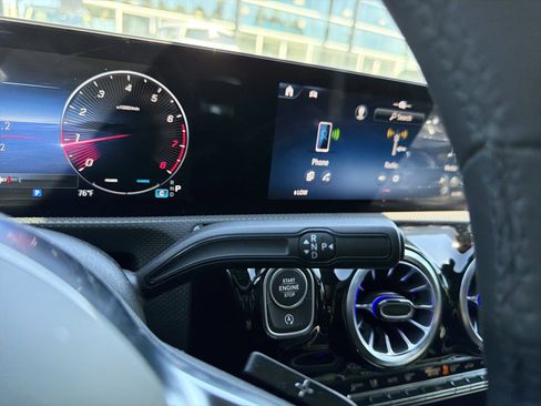 Used 2025 Mercedes-Benz CLA 250 image 26