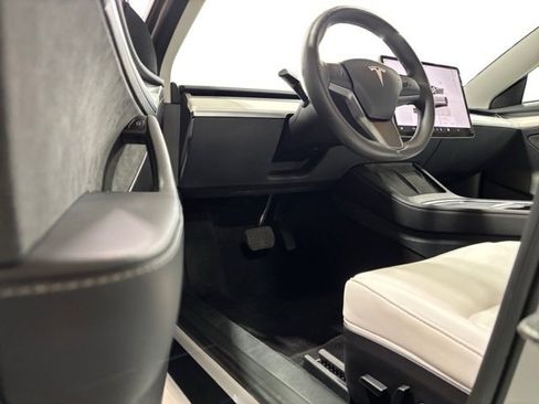 Used 2022 Tesla Model 3 Base image 8