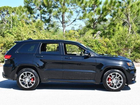 Used 2018 Jeep Grand Cherokee SRT AWD/4WD image 33