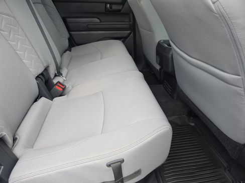 Certified 2025 Toyota Tacoma SR5 AWD/4WD image 11