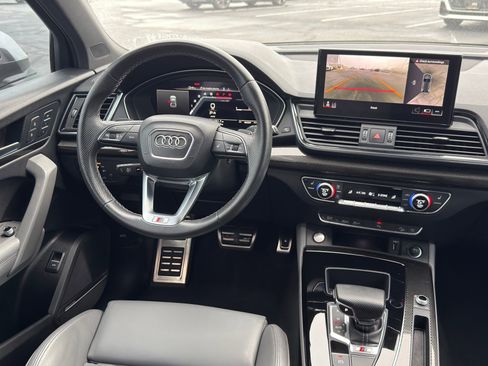 Used 2023 Audi SQ5 Premium Plus w/ Premium Plus Package image 22