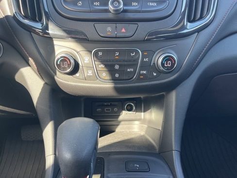 Used 2024 Chevrolet Equinox RS image 32