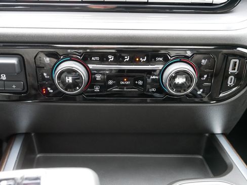 Certified 2024 Chevrolet Silverado 1500 High Country image 23