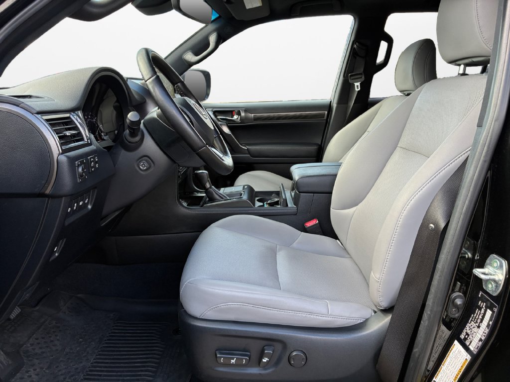 Used 2023 Lexus GX 460 w/ Black Line Special Edition AWD/4WD image 18
