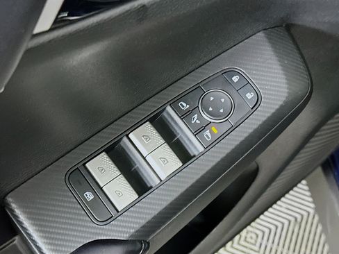 Used 2024 Mitsubishi Outlander SE AWD/4WD image 15