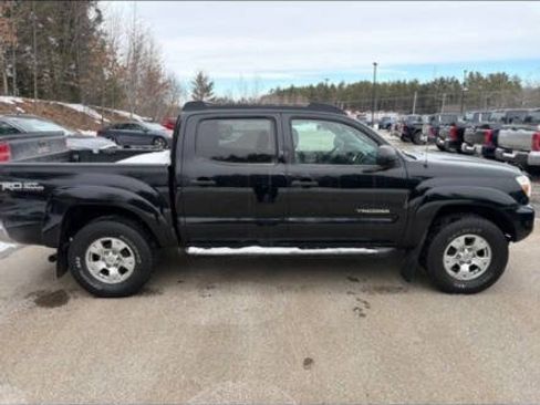 Used 2013 Toyota Tacoma 4x4 Double Cab image 3