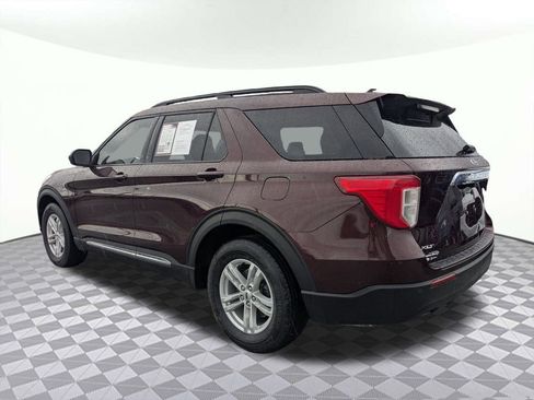Used 2022 Ford Explorer XLT image 5