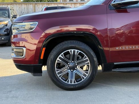 Used 2023 Jeep Wagoneer L Series II image 9