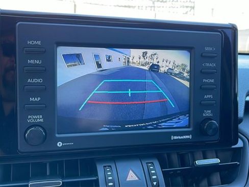 Used 2022 Toyota RAV4 XLE Premium image 20