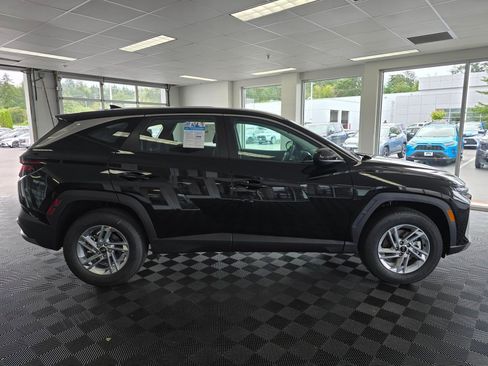 New 2026 Hyundai Tucson SE AWD/4WD image 2