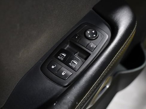 Used 2017 Dodge Challenger SXT RWD image 11