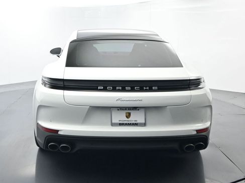 Certified 2025 Porsche Panamera image 12