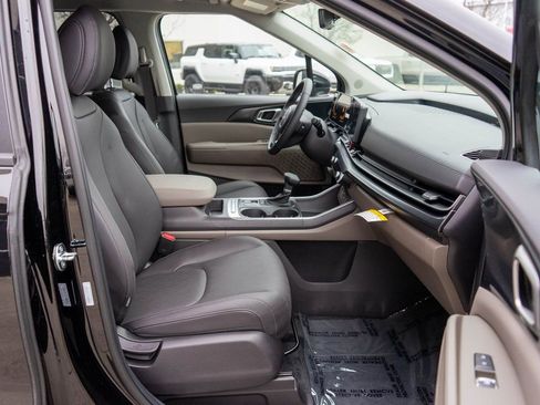 New 2026 Kia Carnival image 10