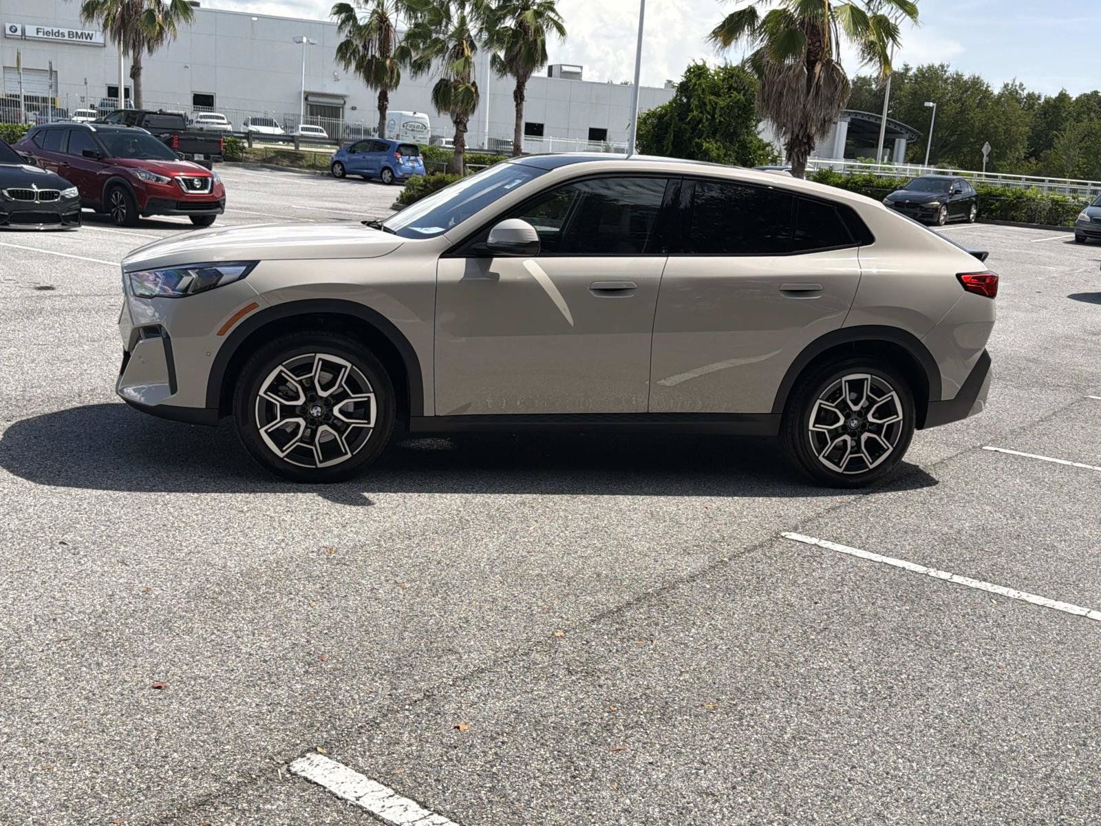 Used 2026 BMW X2 xDrive28i AWD/4WD image 7