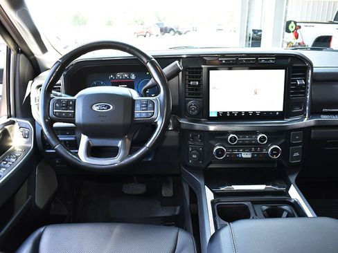 Used 2023 Ford F250 Lariat w/ Lariat Ultimate Package AWD/4WD image 19