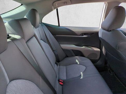 Used 2022 Toyota Camry LE FWD image 18