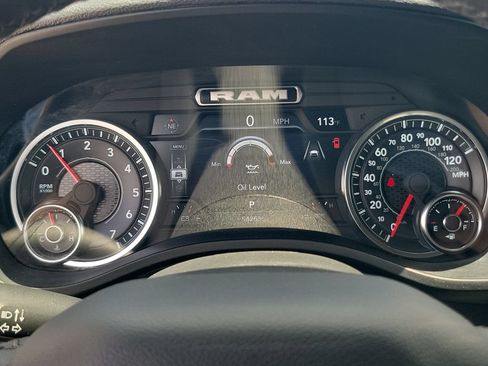 Used 2025 RAM 1500 Laramie AWD/4WD image 23