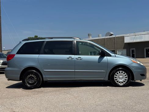 Used 2008 Toyota Sienna LE FWD image 8